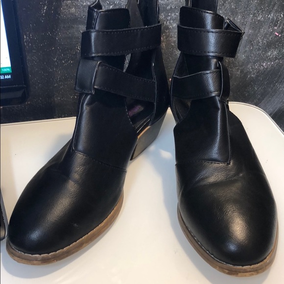 Yoki Leather Ankle Open Side Buckle Flat Booties - Picture 6 of 7